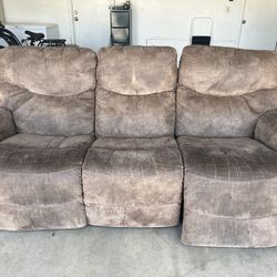 LAZY BOY COUCH