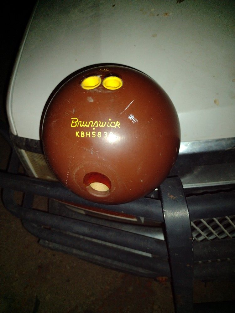 16 Lb Fingertip Bowling Ball