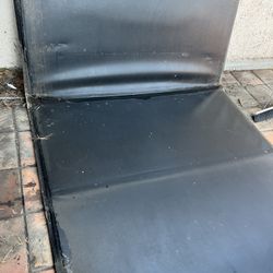 8’ Bed Chevy Cover Black Great Condition