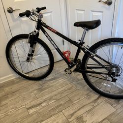 Trek 930 Mountain Bike 26” Singletrack