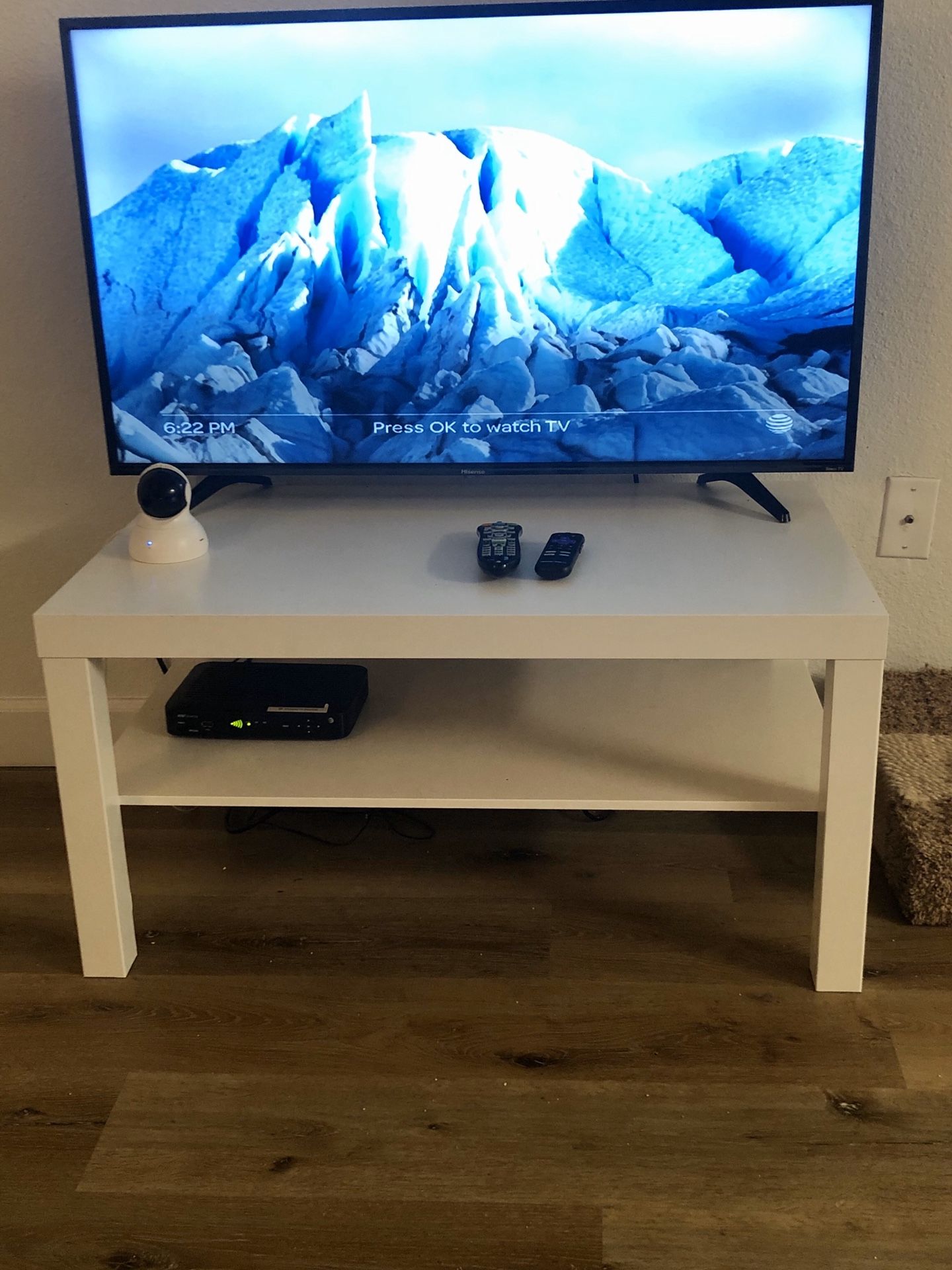 White Table Stand
