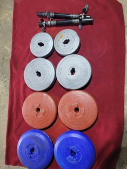 80LBs TOTAL  PLASTIC PLATES 
2‐15s. 4-10s. 2-5s 
11525 S HALSTED DUNKIN DONUTS 
30$   CASH ONLY AS IS 