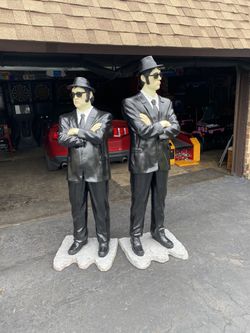 Blues Brothers Statues 