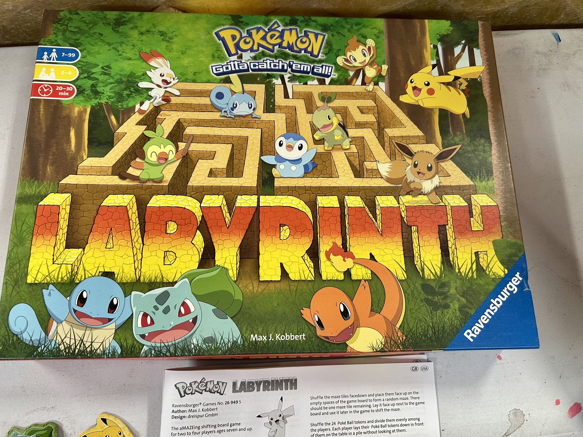 Pokémon labyrinth board game complete great shape