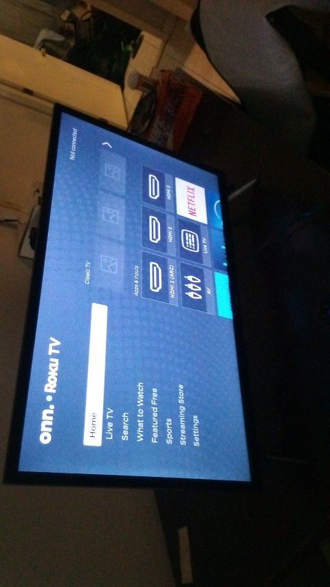 32 Inch. T.V. Good Condition A Onn Tv