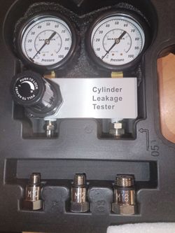 Cylinder Leak-Down Tester by Maddox