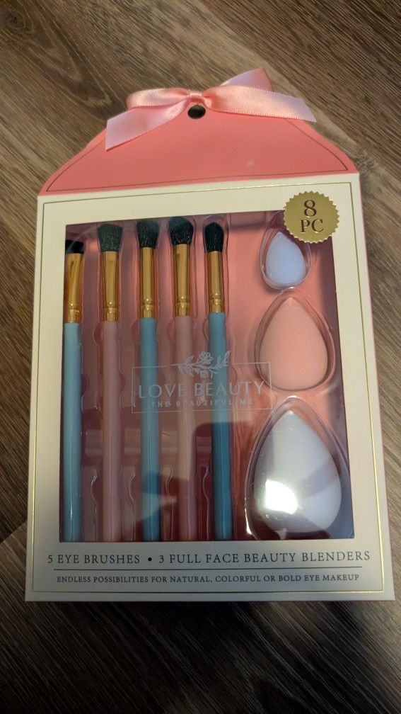 Love Beauty Makeup Brush Set