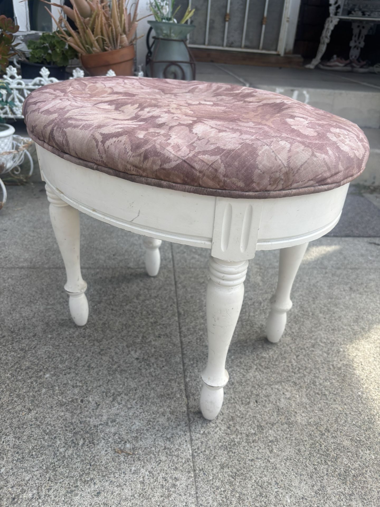 Vanity Stool $20