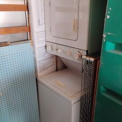 GE stacked Washer Dryer Combo