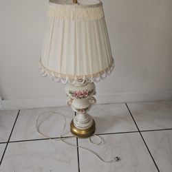 LAMPARA ITALIANA CAPODIMONTE AUTENTICA DE PORCELANA 