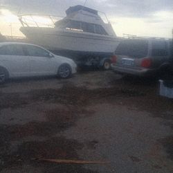 3,000$ Boat On Property 
