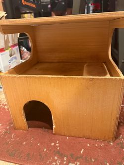 FREE Guinea Pig House / Hideout