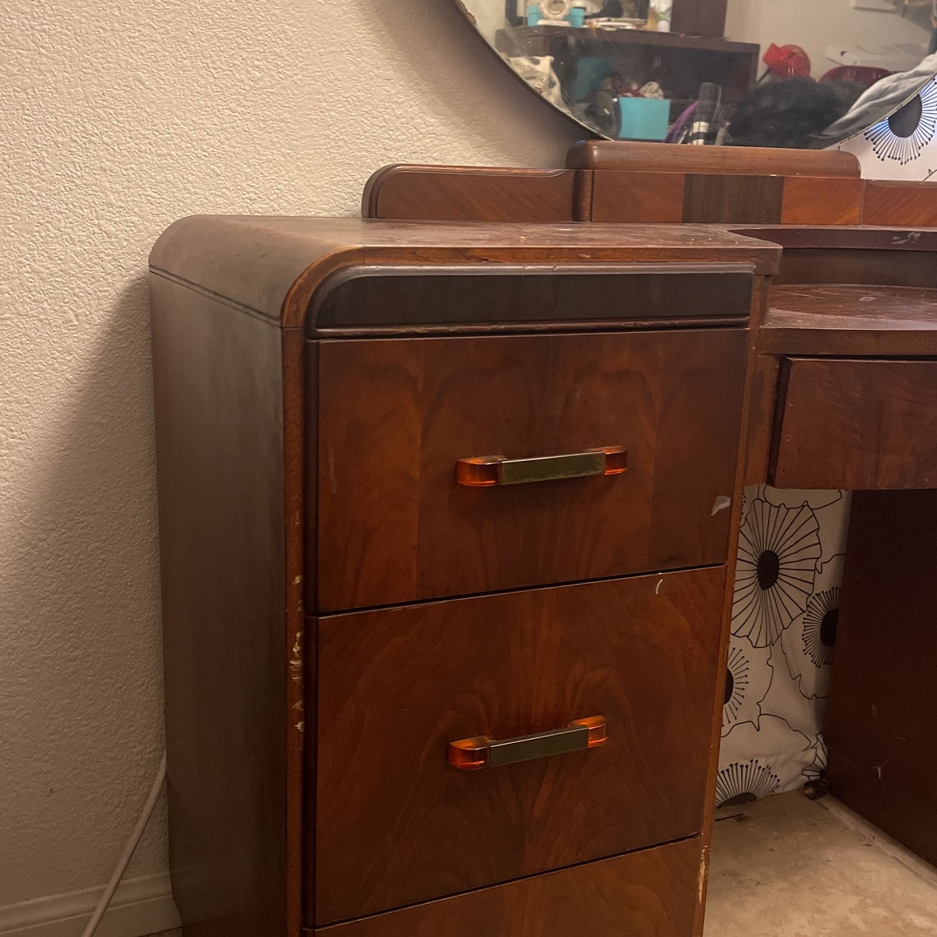 Vintage Vanity Table for Sale in Anaheim, CA OfferUp