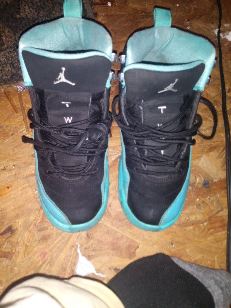 Jordan 12s Size 6