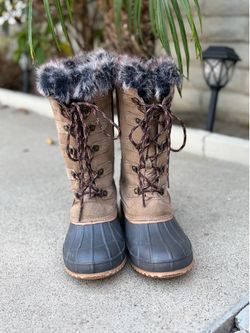 Khombu Shoes / Snow Boots