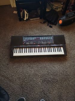 Yamaha PSR-500 Keyboard Piano