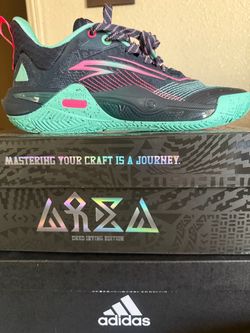Adidas size 9.5 men’s Area3 kyrie Irving Edition Basketball Shoes