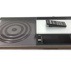 Bang & Olufsen Beocenter 7000 – Vintage 3-in-1 Stereo System (Turntable, Cassette, Radio) – Excellent Condition