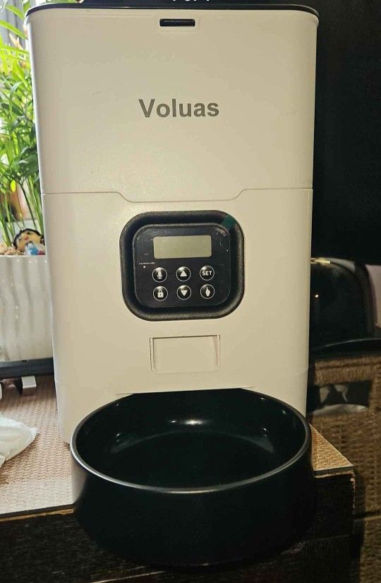 New Animal Machine Feeder Cat/Dog