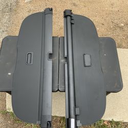 OEM Audi Q3 Retractable Rear Cargo Security Trunk Cover Black Tonneau