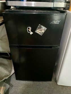 ArcticKing Mini fridge