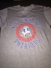 Adult Medium New England Patriots Shirt