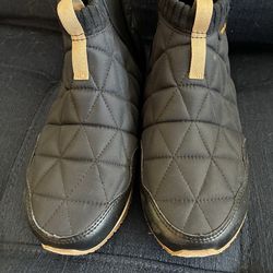 Teva Quilted Ankle Bootie Pull On Black womens size 8