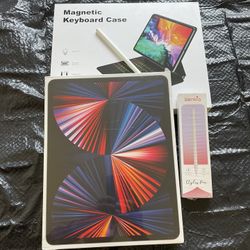 Apple iPad Pro 12.9” 5th Generation (2021 - M1 Chip) 256GB brand new sealed with keyboard & pen 
