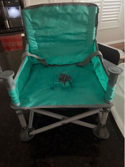 Portable child booster chair