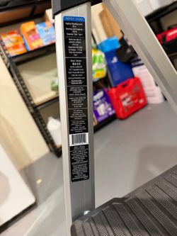 Gorilla 2-Step Ladder - Like New