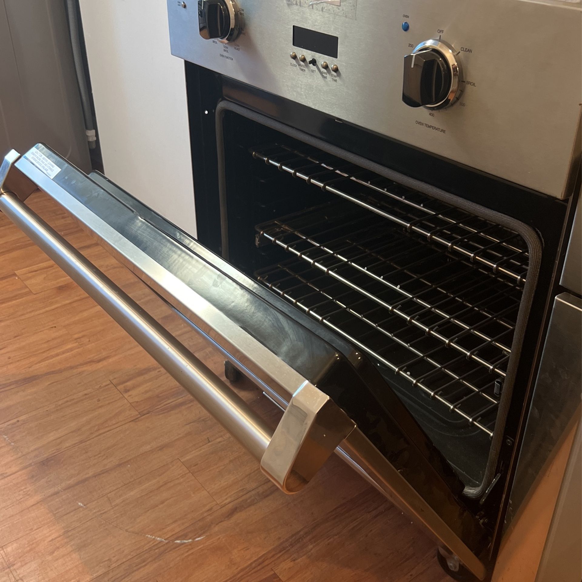 VIKING REFRIGERATOR 42” INCHES TRASH COMPACTOR 18” SINGLE OVEN 30” for