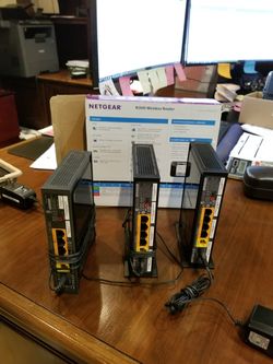 ROUTER NETGEAR N300 model Wireless Gigabit Router/ 3 of them Available