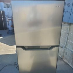DANBY STAINLESS STEEL FRIDGE
