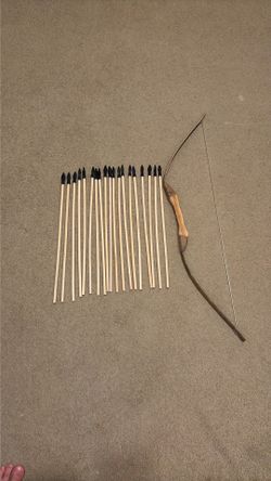 Kids wooden bow and arrow set