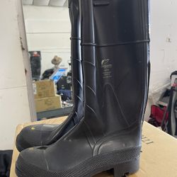 Monarch Steel Toe Rubber Boots with Cleated Outsole, 8, Black, 7