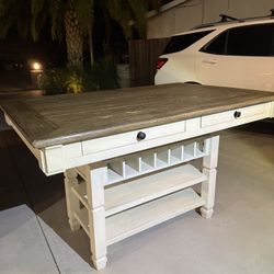 Dining Table With Wine Rack 