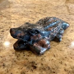 Brand New Que Sera Crystal Stone Alligator, Gator Figurine Decoration