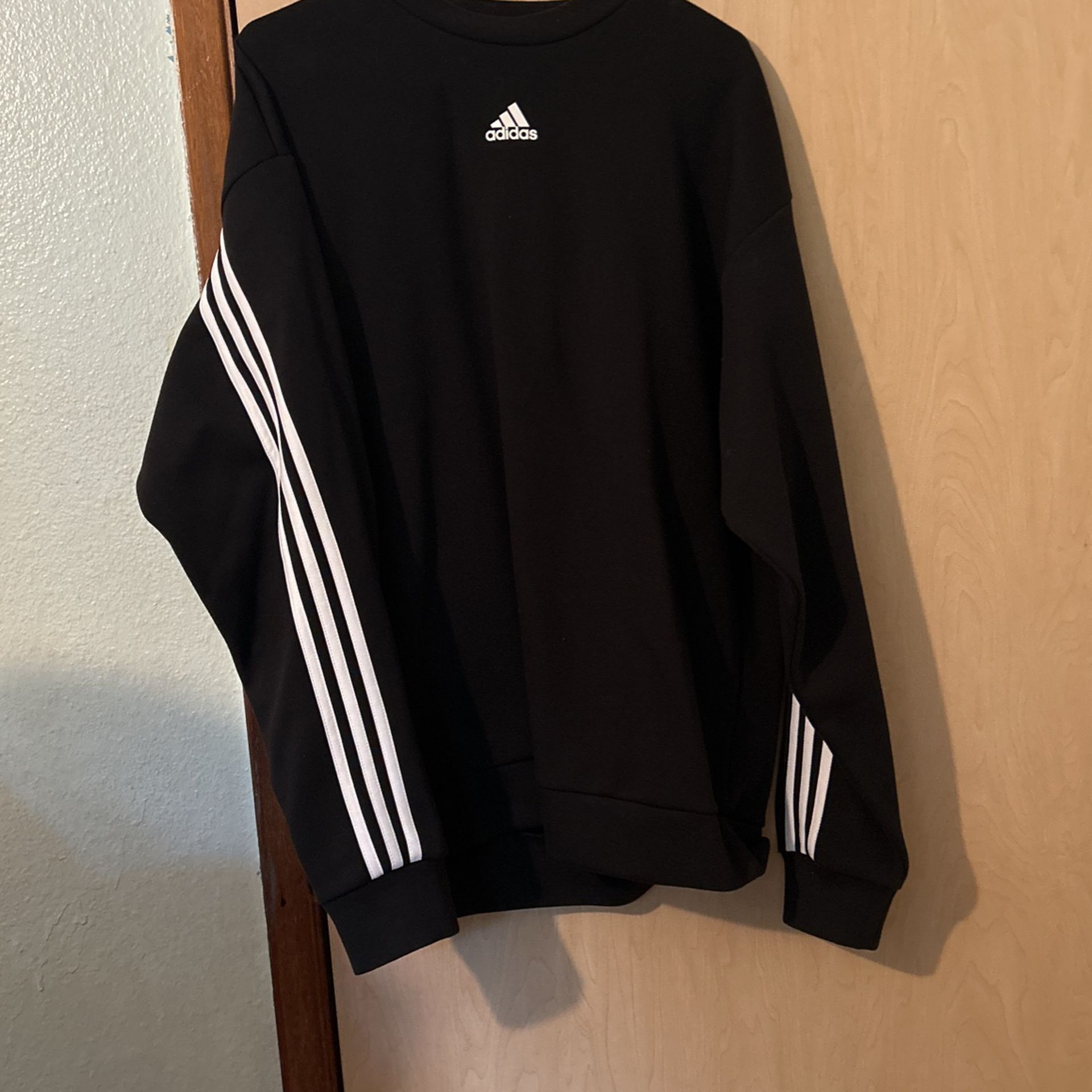 Adidas Over Size Seater