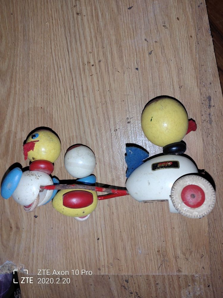 Vintage Brio duck w/ducklings wooden pull along