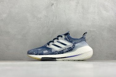 A.didas UltraBoost 21