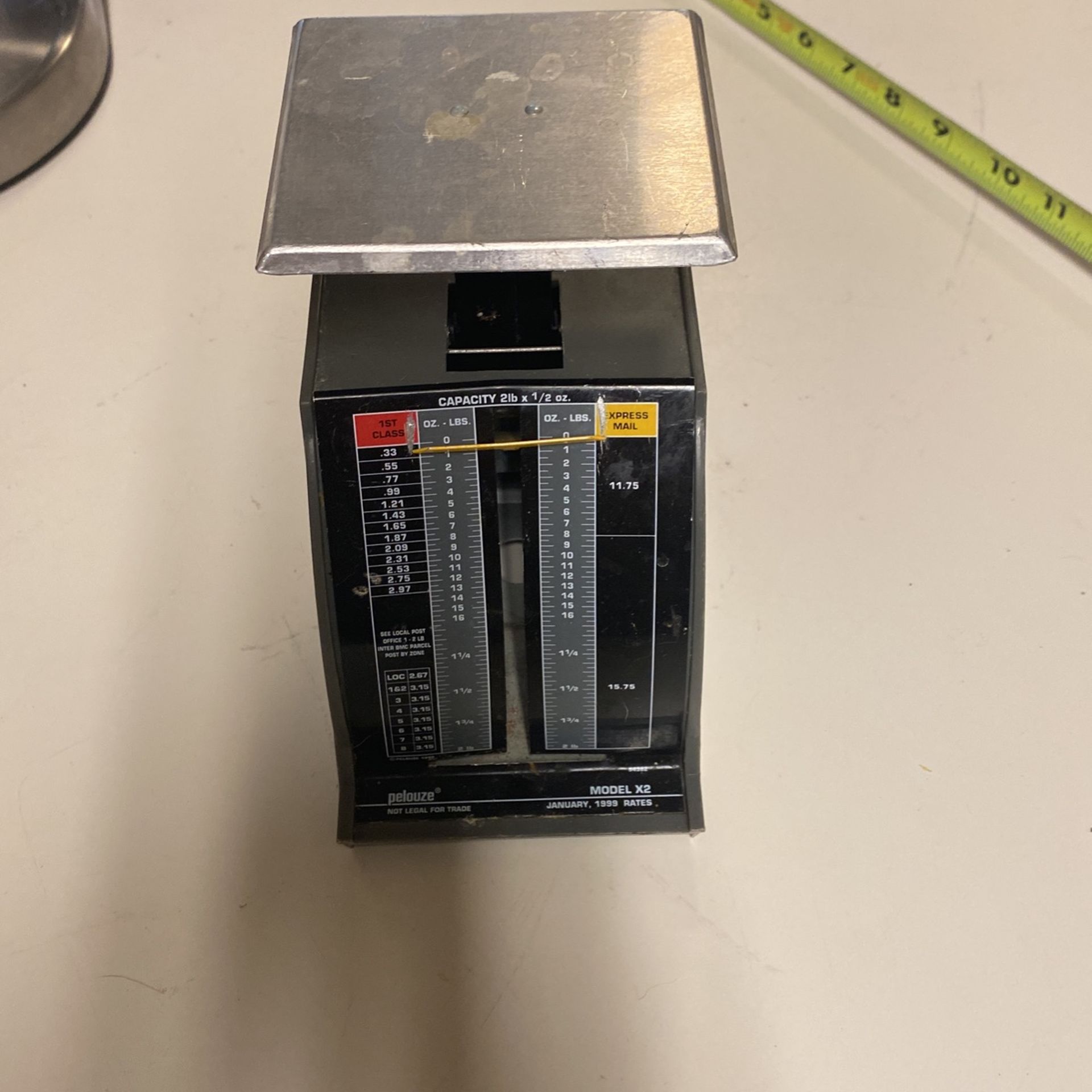 Vintage Kitchen Scale
