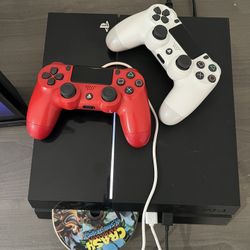🔥 PS4 Bundle – Works Perfectly! (Console + 2 Controllers + Crash Bandicoot) 🔥