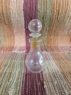 Vintage Clear Glass cruet/mini decanter