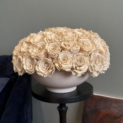 Large 80+ Preserved Roses Bouquet In Porcelain Vase