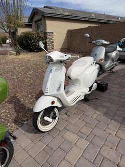 2023 Vespa Justin Bieber Edition