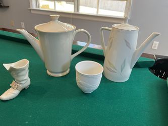 Dazzling Mixed Antique Porcelain and China, Lladro, Lenox, Bavaria 