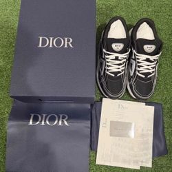 Dior B30 Size 10 Black and White 