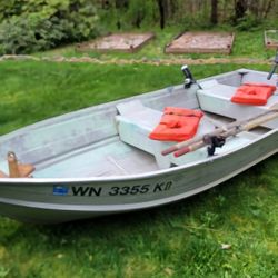 12' Aluminum Gamefisher boat with 38lb Thrust MinnKota Electric Motor  (PENDING)