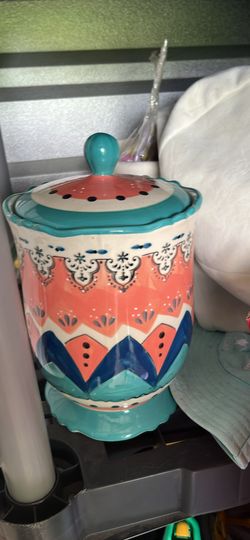 Cookie jar