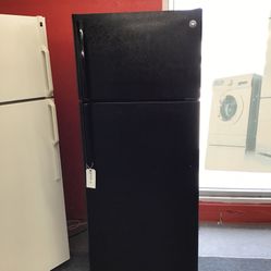 GE 16 Cu Ft Top And Bottom Fridge. 1 year Warranty 